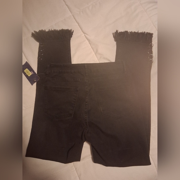 Black NWT Reba Jeans Size 4 - Picture 4 of 8
